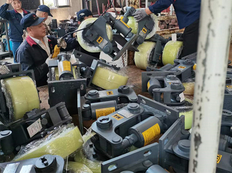 山东矿安重工一批滚轮罐耳发往甘肃兰州