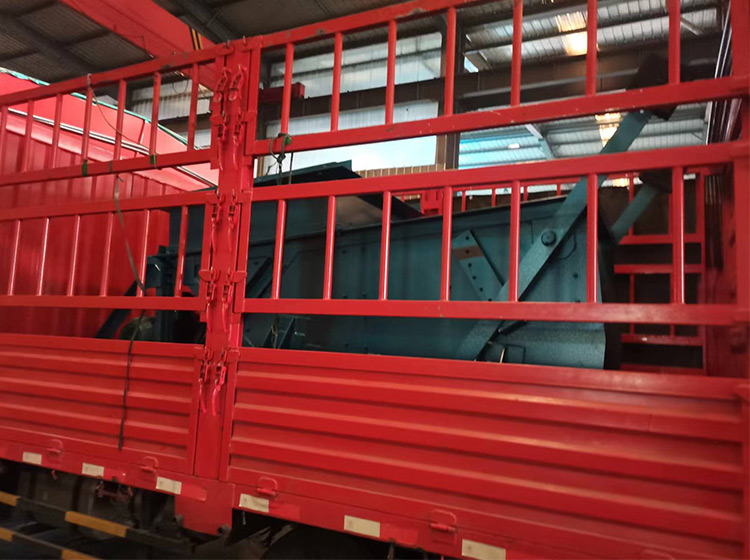 山东矿安重工生产的往复式给煤机发往徐州